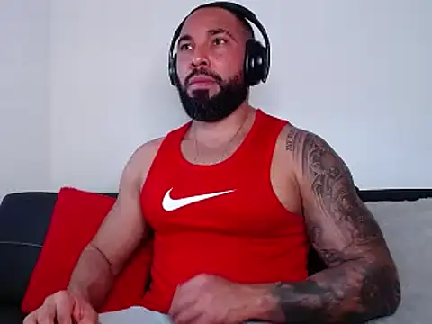 roman muscle online show from December 3, 9:34 pm