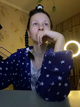 Starry Siren online show from February 11, 9:14 pm