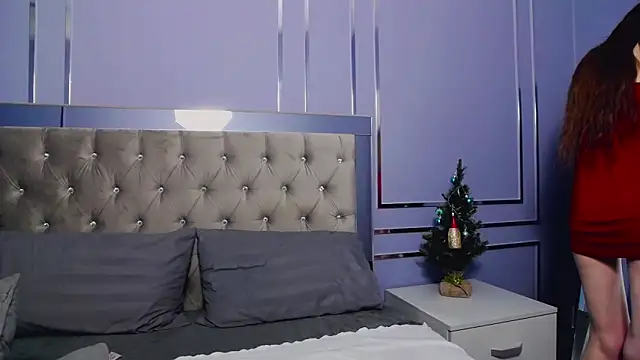 AngelinaWett online show from December 18, 7:25 am