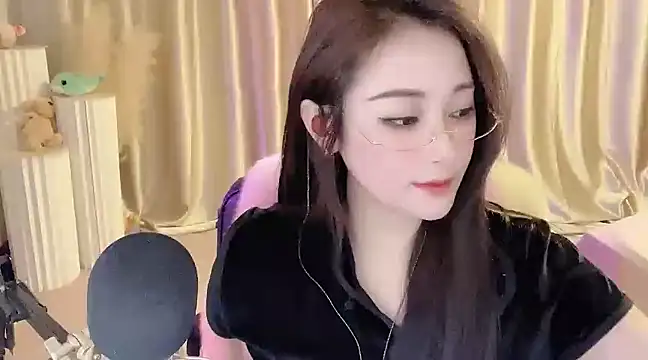 Daisy-77 online show from February 22, 9:15 pm