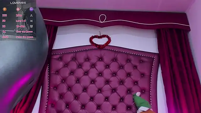 Maddissonlove online show from December 15, 12:53 pm