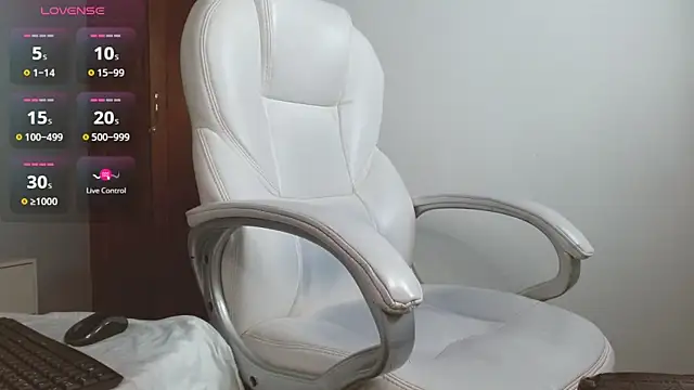 cintia hills online show from March 5, 7:16 am