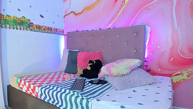 Snapshot of Daisy__rose chatting on January 25, 2:14 pm Daisy rose online show from January 25, 2:14 pm