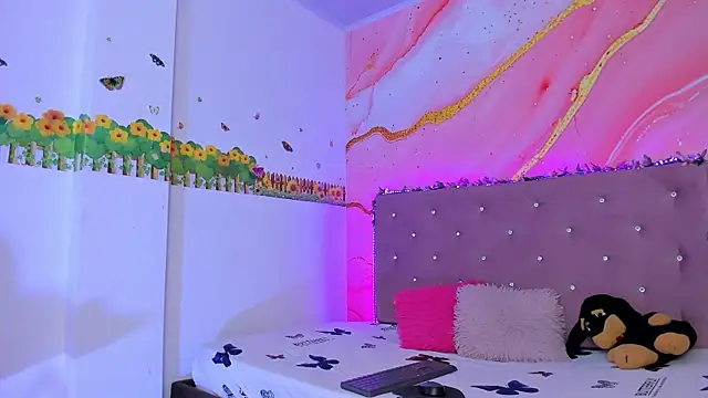 Snapshot of Daisy__rose chatting on February 12, 11:07 am Daisy rose online show from February 12, 11:07 am