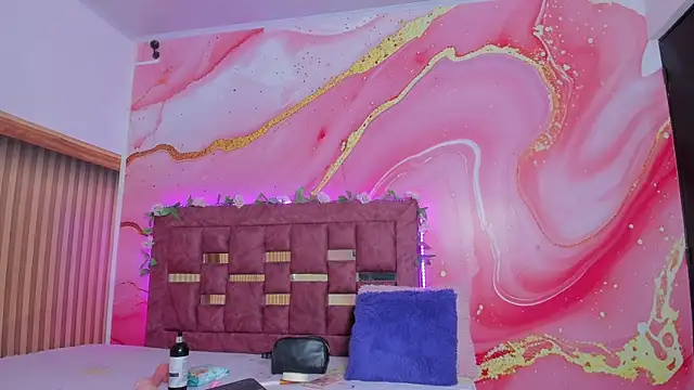 Daisy  rose online show from November 25, 3:06 am