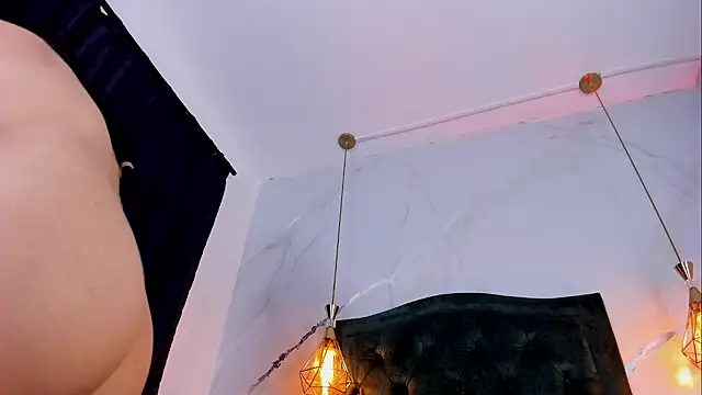 Snapshot of annyvans chatting on February 5, 11:15 am annyvans online show from February 5, 11:15 am