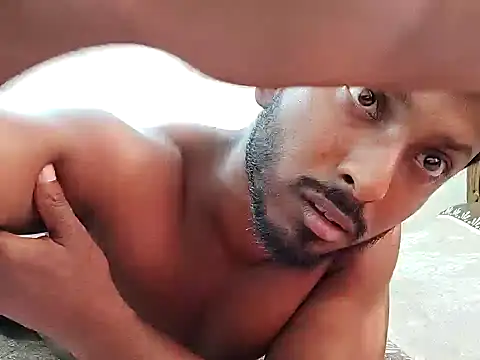 HunkyAriyan online show from April 4, 9:07 am