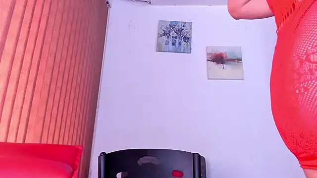 alondrabigtits online show from April 15, 12:01 pm