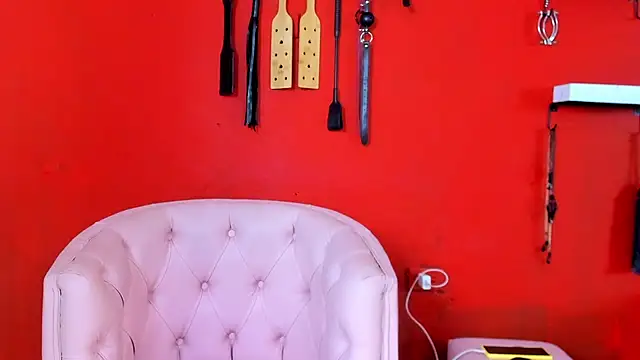 Snapshot of MIA_SOPHIA1 chatting on December 12, 4:37 am MIA SOPHIA1 online show from December 12, 4:37 am