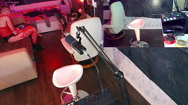 Doggyray44 online show from December 21, 1:10 pm