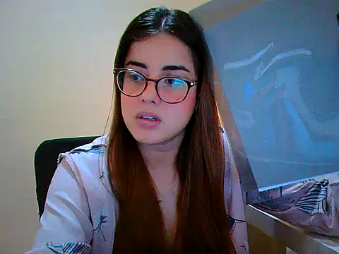 maliamiller online show from October 26, 6:14 pm