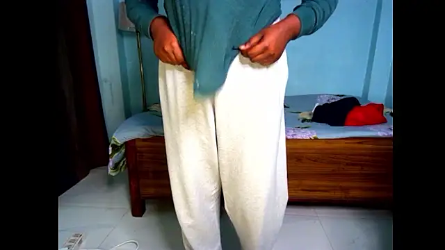 Snapshot of expression_queen chatting on February 3, 3:17 pm expression queen online show from February 3, 3:17 pm