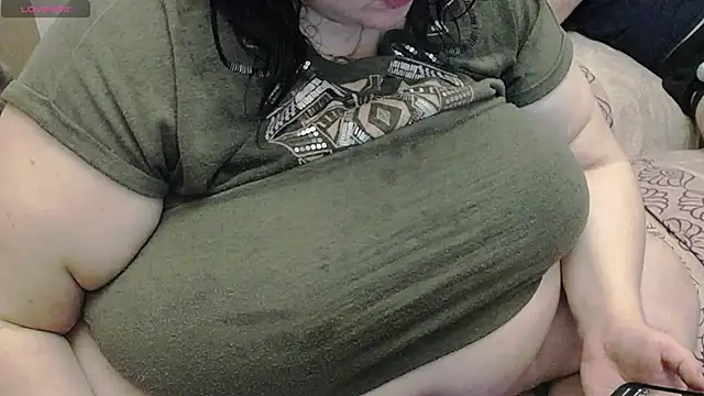 Snapshot of lisa_Black00 chatting on March 12, 7:20 pm lisa Black00 online show from March 12, 7:20 pm