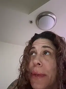 Snapshot of SunnyRays69 chatting on March 2, 6:58 am SunnyRays69 online show from March 2, 6:58 am