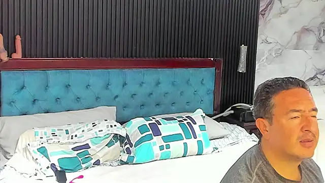 Snapshot of Sam_and_molly_ chatting on October 8, 8:06 pm Sam and molly online show from October 8, 8:06 pm