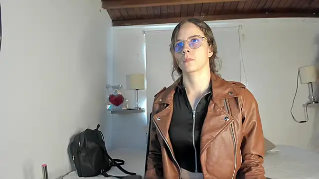  ashleymiller online show from March 17, 7:04 pm