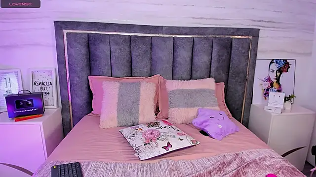 isabela fox online show from January 19, 12:49 am