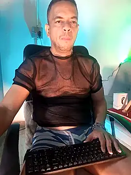 latinmartin73 online show from January 19, 12:49 am