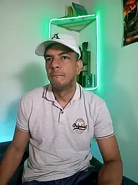 latinmartin73 online show from February 24, 1:24 am