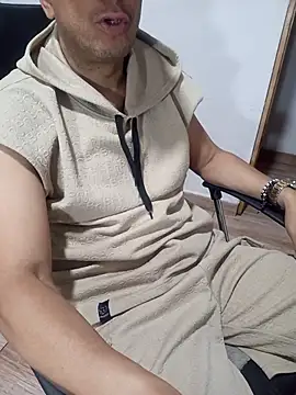 latinmartin73 online show from February 3, 12:20 am