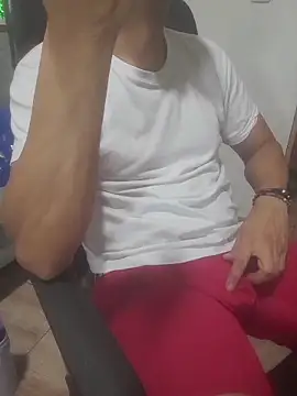 latinmartin73 online show from February 12, 12:27 am