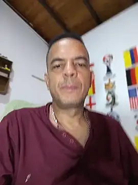 Snapshot of latinmartin73 chatting on July 1, 12:56 am latinmartin73 online show from July 1, 12:56 am