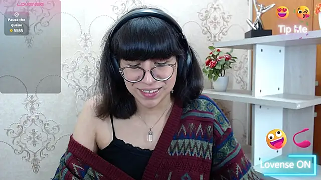 Snapshot of Nataly_Cloud chatting on December 15, 12:49 pm Nataly Cloud online show from December 15, 12:49 pm