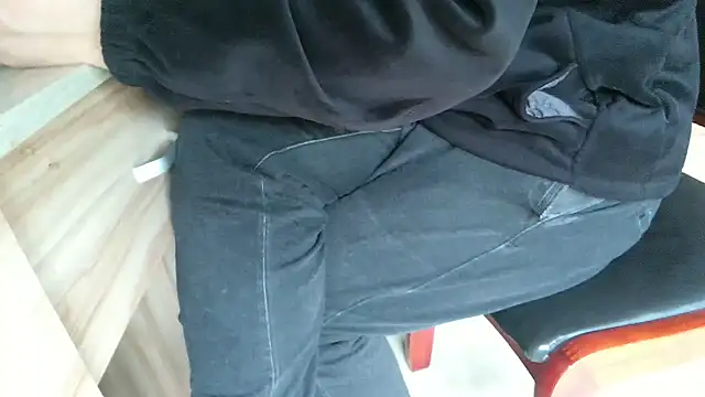 huzi518 online show from March 21, 2:49 am