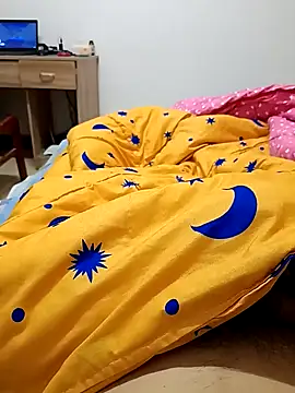 huzi518 online show from April 5, 5:32 pm