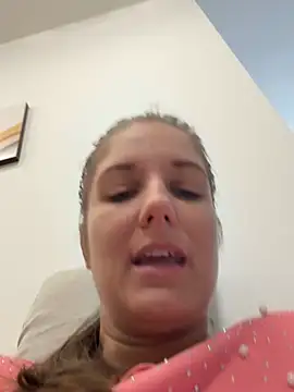 jennifer11772 online show from July 4, 7:14 am