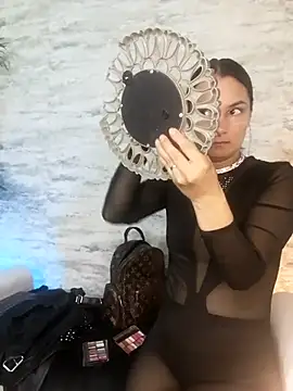 zoeharryzon online show from May 30, 1:52 pm