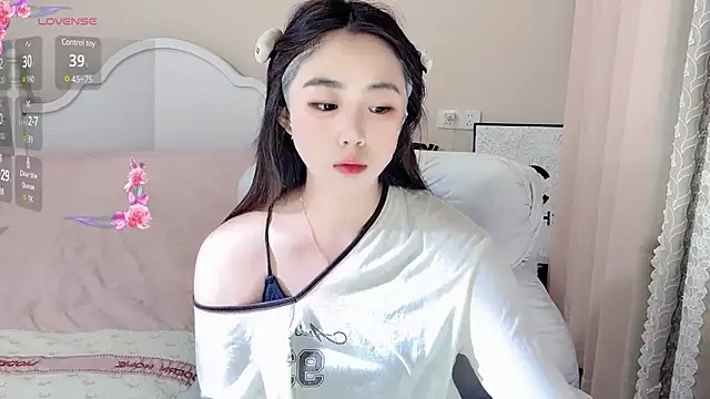 Snapshot of Caitlyn__ chatting on March 4, 11:29 am Caitlyn online show from March 4, 11:29 am