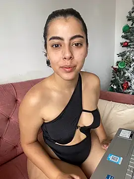 Snapshot of DakotaShelby chatting on December 17, 10:11 pm DakotaShelby online show from December 17, 10:11 pm