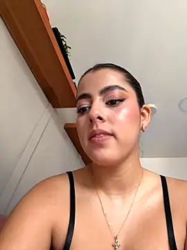 DakotaShelby online show from December 4, 9:45 pm