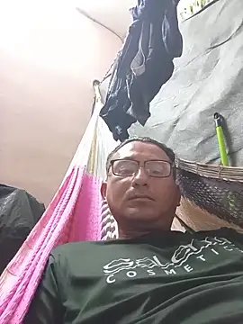 Andresguz35 online show from October 16, 6:25 am