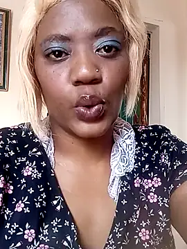 QueenOFthroat online show from December 5, 11:16 am