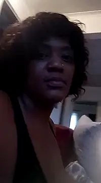 QueenOFthroat online show from December 7, 4:36 pm