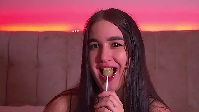 ChristinaMilton online show from February 1, 12:29 am