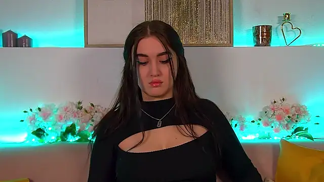 ChristinaMilton online show from February 19, 12:46 am