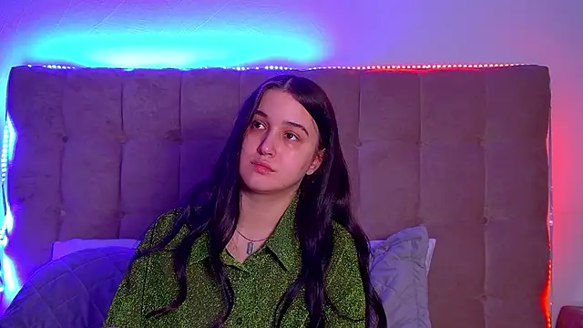 ChristinaMilton online show from March 17, 6:32 pm