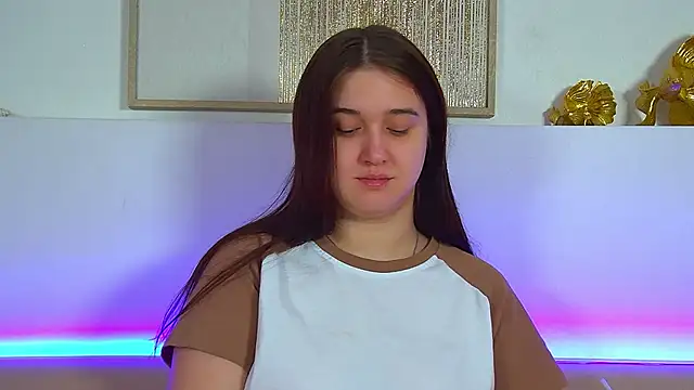 ChristinaMilton online show from March 6, 7:27 am