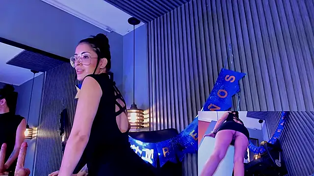 aura-baker online show from March 7, 4:00 pm