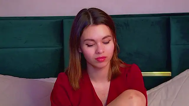 Snapshot of PollyLanders chatting on March 3, 5:42 am PollyLanders online show from March 3, 5:42 am