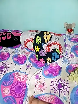 ELISA 90 online show from March 8, 2:01 am