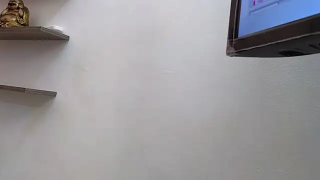 JESSYCORTES online show from March 2, 5:04 pm