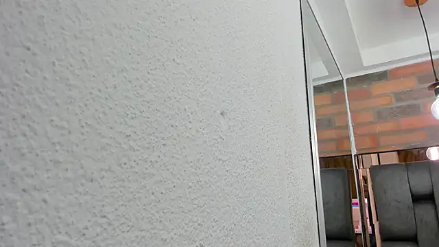 JESSYCORTES online show from October 9, 2:26 pm