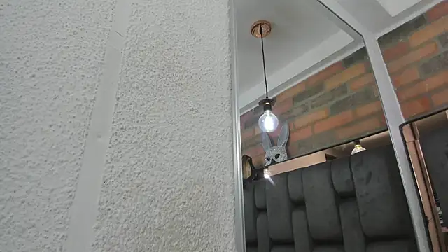 JESSYCORTES online show from October 13, 2:50 pm