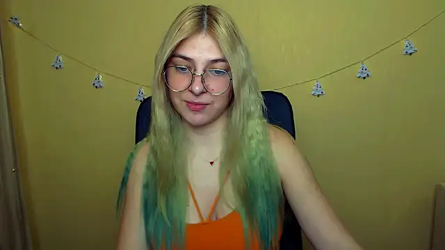 Luna Lush  online show from December 14, 12:33 pm