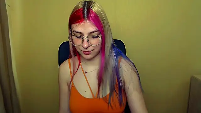 Luna Lush  online show from March 6, 11:03 am