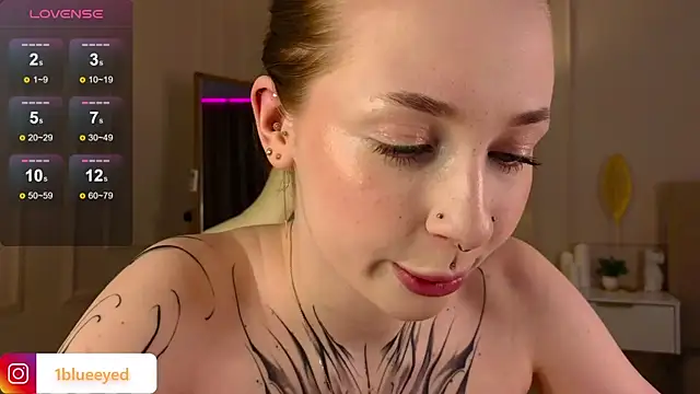 CurlyJenn online show from March 9, 12:31 pm